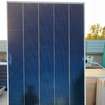 300W से 20kW पावर आउटपुट 12V 24V अनुकूलन योग्य वोल्टेज और गैल्वेनाइज्ड फिनिश वॉल माउंट सौर ऊर्जा उत्पादन के लिए सौर पैनल के साथ फोटोवोल्टिक उपकरण