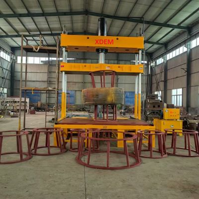 XDEM 260T खनन के लिए हाइड्रोलिक टायर प्रेस ओटीआर टायर खनन ट्रक टायर 23.5R25 29.5R25 35/65R35 45/68R45