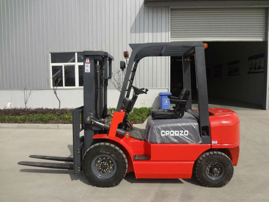 YTO 2250rpm 2t लॉजिस्टिक्स मशीनरी फ्रंट लोडर फोर्कलिफ्ट